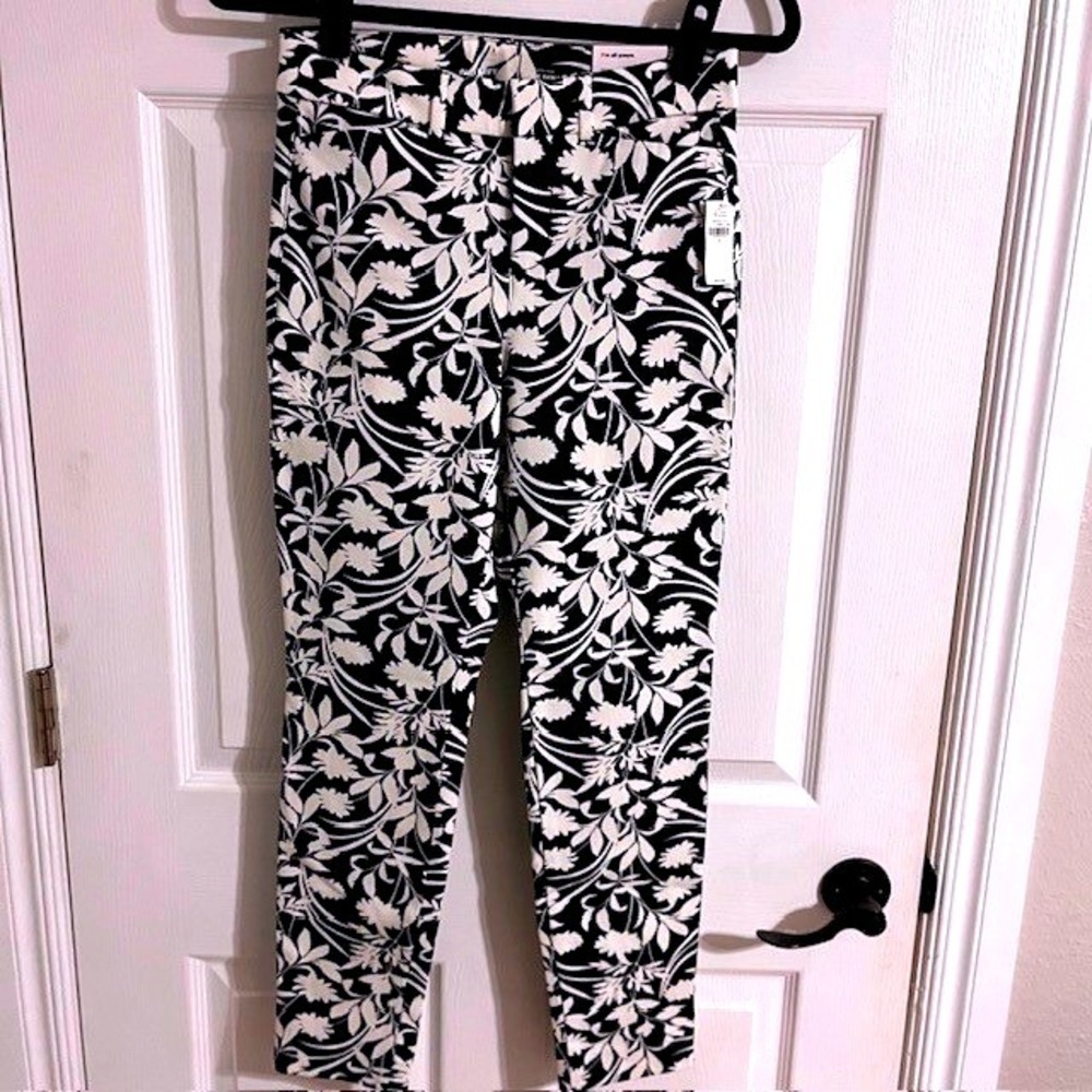 Old Navy Pixie Skinny Pants High-Rise Floral‎ Print Secret Smooth Pocket 0